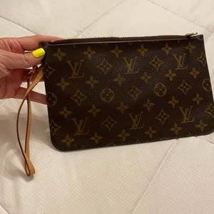 Louis Vuitton Neverfull Wristlet